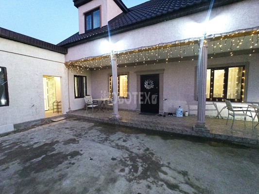 Сдам двухкомнатную (2-комн.) квартиру, Красной Розы ул, 20, Крымск г
