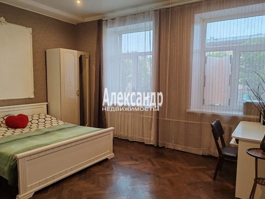 Продам трехкомнатную (3-комн.) квартиру, Московский пр-кт, 132, Санкт-Петербург г