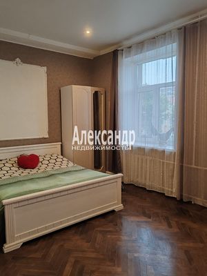 Продам трехкомнатную (3-комн.) квартиру, Московский пр-кт, 132, Санкт-Петербург г