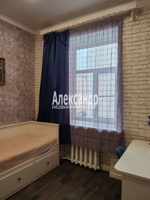 Продам трехкомнатную (3-комн.) квартиру, Московский пр-кт, 132, Санкт-Петербург г