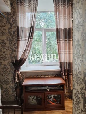 Продам трехкомнатную (3-комн.) квартиру, Московский пр-кт, 132, Санкт-Петербург г