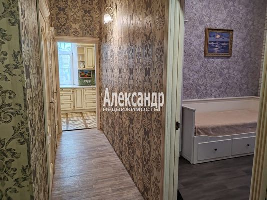 Продам трехкомнатную (3-комн.) квартиру, Московский пр-кт, 132, Санкт-Петербург г