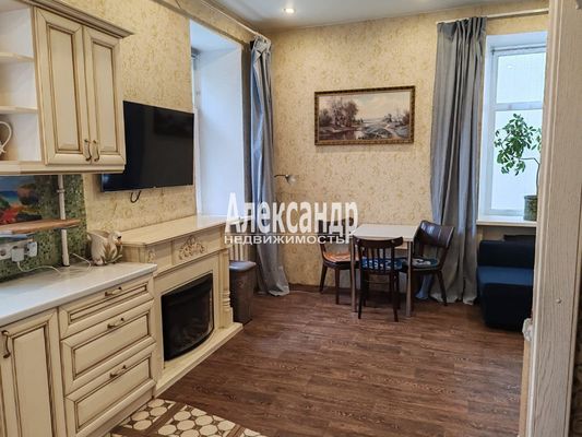 Продам трехкомнатную (3-комн.) квартиру, Московский пр-кт, 132, Санкт-Петербург г