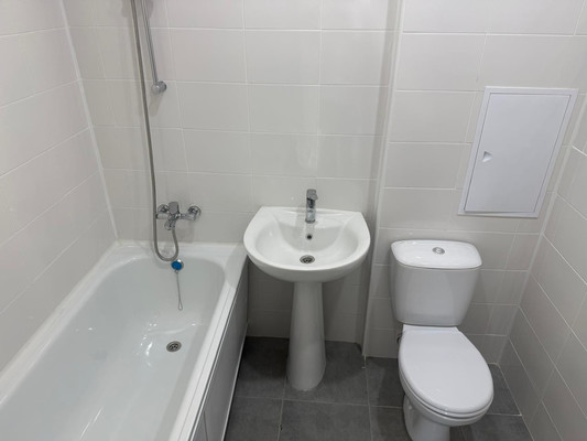 Продам двухкомнатную (2-комн.) квартиру, Ремизова ул, 11к2, Москва г
