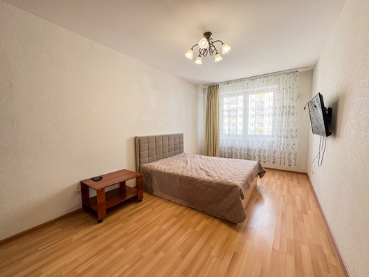 Продам двухкомнатную (2-комн.) квартиру, Степана Разина ул, 107, Екатеринбург г
