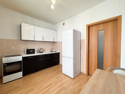 Продам двухкомнатную (2-комн.) квартиру, Степана Разина ул, 107, Екатеринбург г