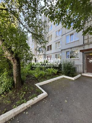 Продам двухкомнатную (2-комн.) квартиру, Портовое ш, 45Б, Выборг г