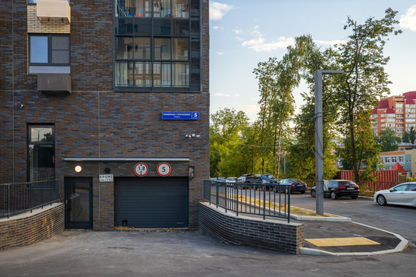 Продам трехкомнатную (3-комн.) квартиру, Генерала Глаголева ул, 5к1, Москва г