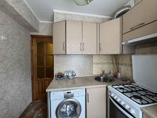 Продам двухкомнатную (2-комн.) квартиру, Коммунаров ул, 4, Брянск г