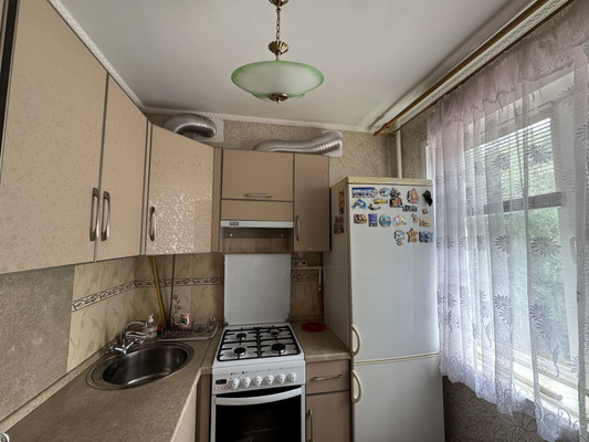 Продам двухкомнатную (2-комн.) квартиру, Коммунаров ул, 4, Брянск г