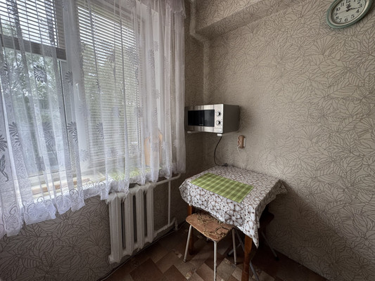 Продам двухкомнатную (2-комн.) квартиру, Коммунаров ул, 4, Брянск г