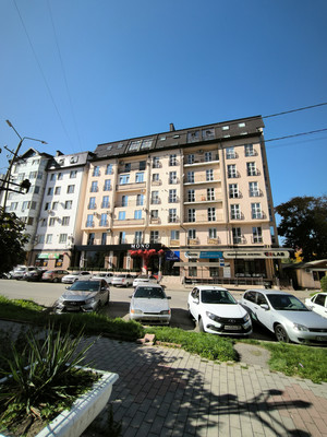 Продам трехкомнатную (3-комн.) квартиру, Пушкина ул, 35, Нальчик г