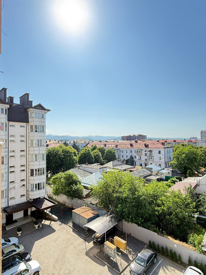 Продам трехкомнатную (3-комн.) квартиру, Пушкина ул, 35, Нальчик г