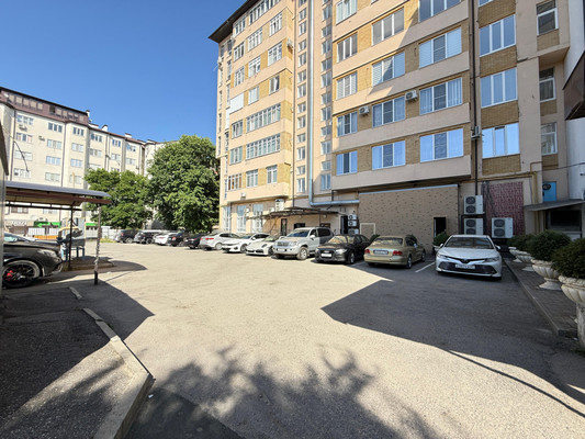 Продам трехкомнатную (3-комн.) квартиру, Пушкина ул, 35, Нальчик г