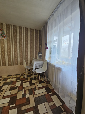 Продам трехкомнатную (3-комн.) квартиру, Крупской ул, 5, Гатчина г