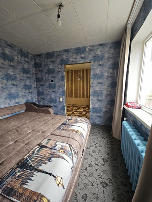 Продам трехкомнатную (3-комн.) квартиру, Крупской ул, 5, Гатчина г