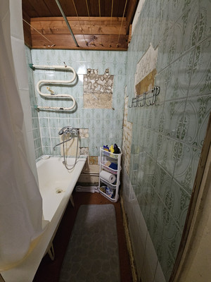 Продам трехкомнатную (3-комн.) квартиру, Крупской ул, 5, Гатчина г