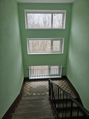 Продам трехкомнатную (3-комн.) квартиру, Крупской ул, 5, Гатчина г