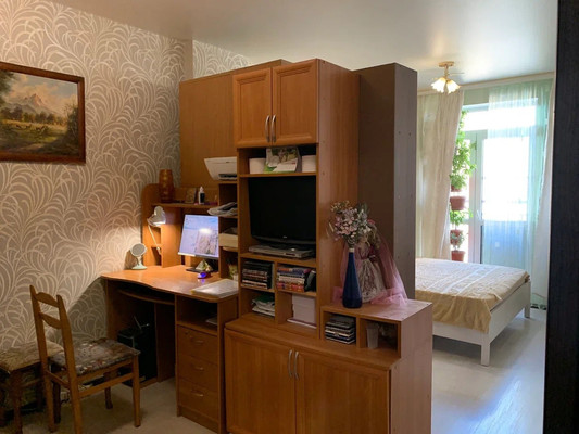 Продам трехкомнатную (3-комн.) квартиру, Симферопольская ул, 58/3, Краснодар г
