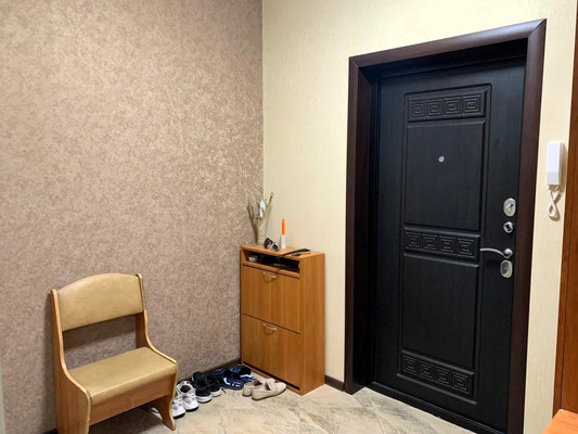 Продам трехкомнатную (3-комн.) квартиру, Симферопольская ул, 58/3, Краснодар г