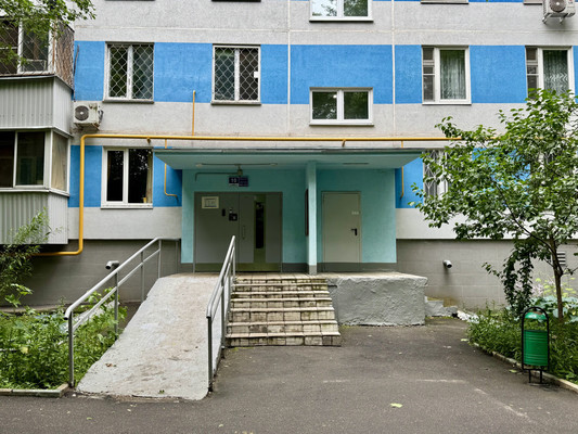 Продам двухкомнатную (2-комн.) квартиру, Шипиловская ул, 10, Москва г