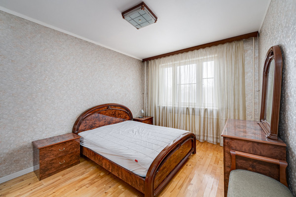 Продам двухкомнатную (2-комн.) квартиру, Рублевское ш, 16к2, Рублево п