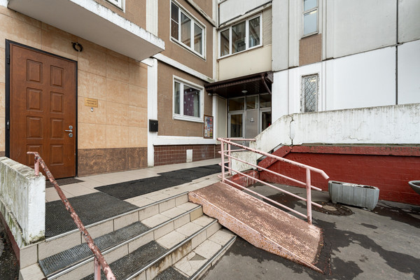 Продам двухкомнатную (2-комн.) квартиру, Рублевское ш, 16к2, Рублево п