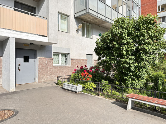 Продам однокомнатную (1-комн.) квартиру, Дыбенко ул, 42Ак3, Санкт-Петербург г
