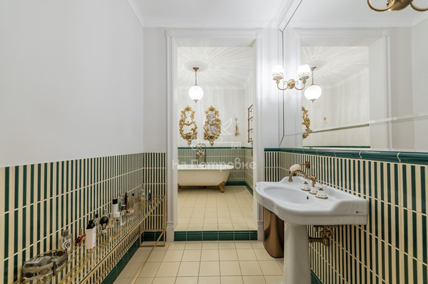 Продам трехкомнатную (3-комн.) квартиру, Вавилова ул, 2, Москва г