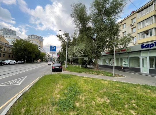 Продам торговое помещение 706,6 м2, Шаболовка ул, 25к2, Москва г