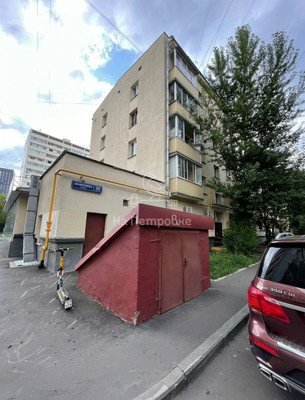 Продам торговое помещение 706,6 м2, Шаболовка ул, 25к2, Москва г