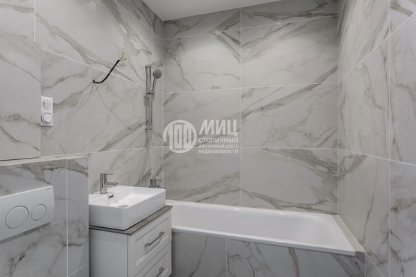 Продам двухкомнатную (2-комн.) квартиру, Электролитный проезд, 7к2, Москва г