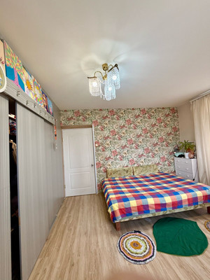 Продам трехкомнатную (3-комн.) квартиру, Робеспьера ул, 25, Воткинск г