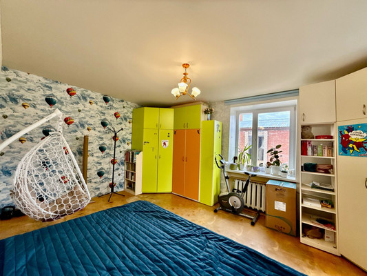 Продам трехкомнатную (3-комн.) квартиру, Робеспьера ул, 25, Воткинск г