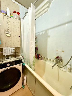 Продам трехкомнатную (3-комн.) квартиру, Робеспьера ул, 25, Воткинск г