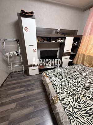 Продам двухкомнатную (2-комн.) квартиру, Купчинская ул, 13к1, Санкт-Петербург г