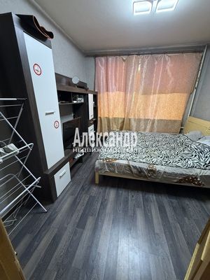 Продам двухкомнатную (2-комн.) квартиру, Купчинская ул, 13к1, Санкт-Петербург г