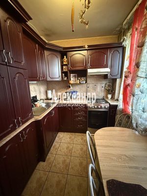 Продам двухкомнатную (2-комн.) квартиру, Купчинская ул, 13к1, Санкт-Петербург г