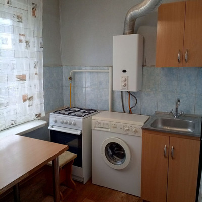 Сдам двухкомнатную (2-комн.) квартиру, Красной Позиции ул, 1, Казань г