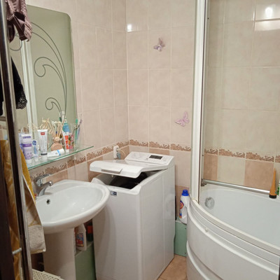 Продам трехкомнатную (3-комн.) квартиру, Прудовый пер, 1, Быково рп