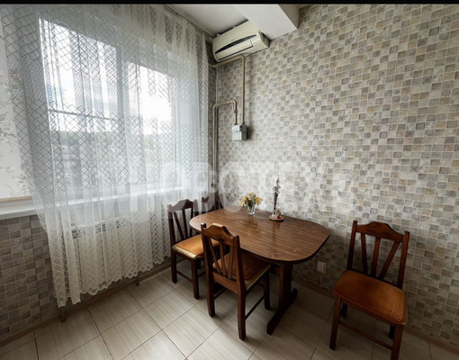 Продам двухкомнатную (2-комн.) квартиру, Спортивная ул, 46, Горячий Ключ г