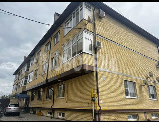 Продам двухкомнатную (2-комн.) квартиру, Спортивная ул, 46, Горячий Ключ г
