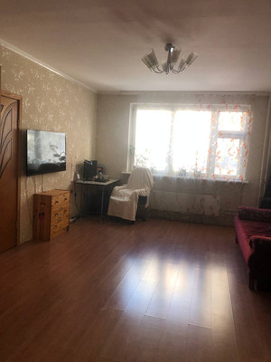 Продам трехкомнатную (3-комн.) квартиру, Московская ул, 14к5, Пенино д