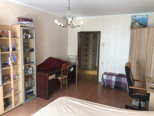 Продам трехкомнатную (3-комн.) квартиру, Московская ул, 14к5, Пенино д