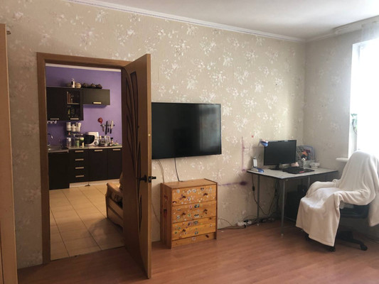 Продам трехкомнатную (3-комн.) квартиру, Московская ул, 14к5, Пенино д