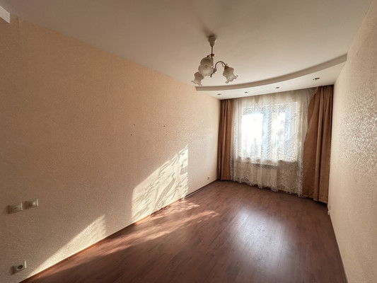 Продам двухкомнатную (2-комн.) квартиру, Лушникова ул, 1, Казань г