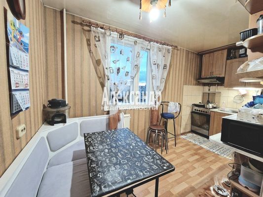 Продам двухкомнатную (2-комн.) квартиру, Олеко Дундича ул, 19к5, Санкт-Петербург г