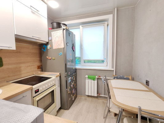 Продам двухкомнатную (2-комн.) квартиру, Маршала Конева ул, 34, Иркутск г