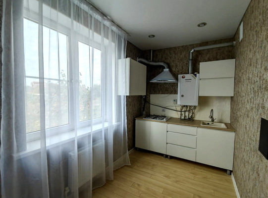 Продам однокомнатную (1-комн.) квартиру, Майкопское шоссе ул, 21, Родники п