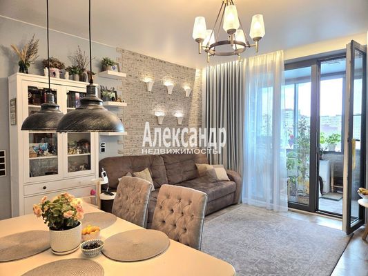 Продам трехкомнатную (3-комн.) квартиру, Космонавтов пр-кт, 102к1, Санкт-Петербург г